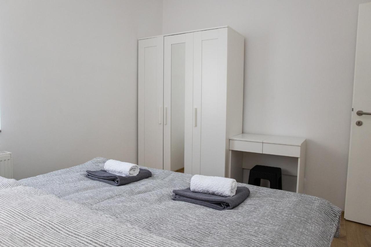 Apartman Ena Бйеловар Екстериор снимка