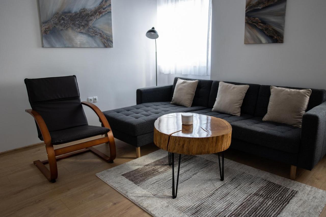 Apartman Ena Бйеловар Екстериор снимка